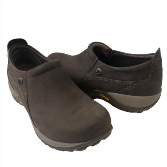 patti milled nubuck dansko